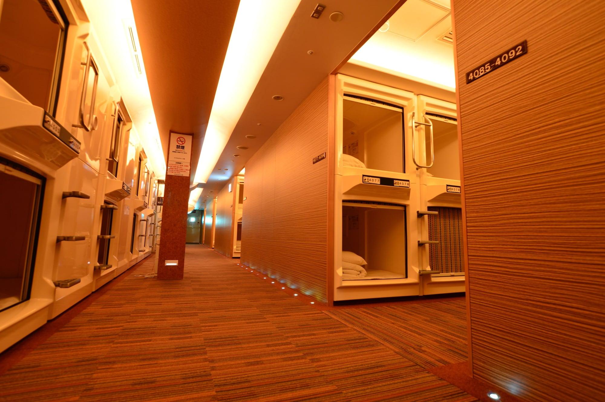 Capsule Inn Osaka - Caters To Men Exterior photo