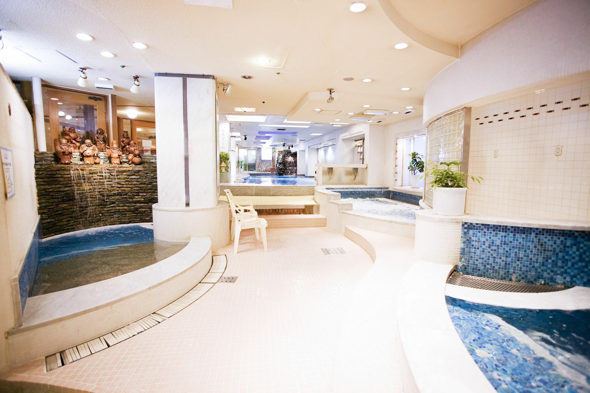 Capsule Inn Osaka - Caters To Men Exterior photo