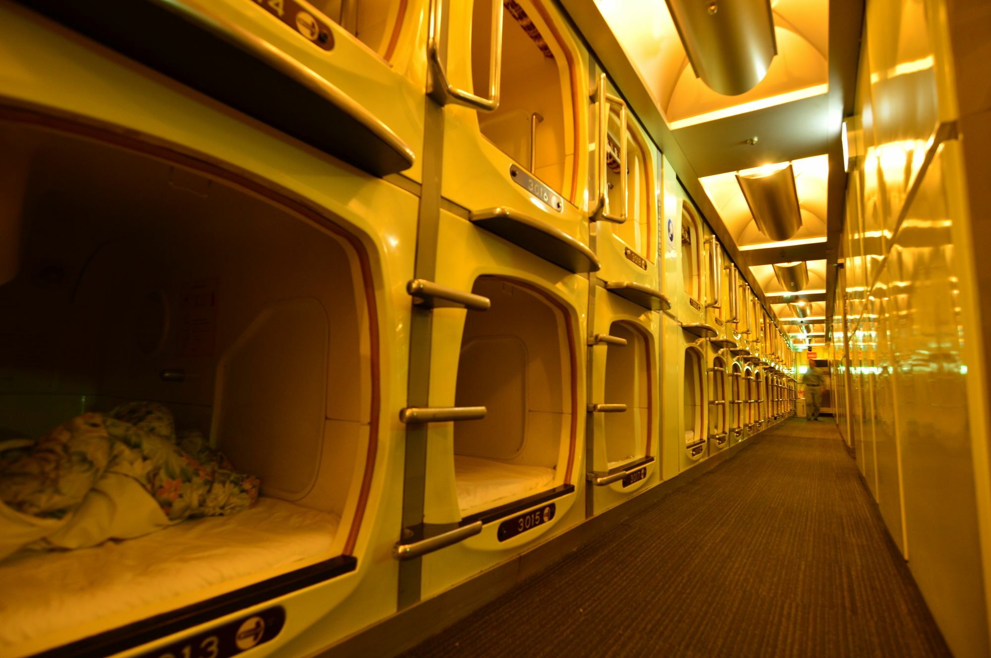 Capsule Inn Osaka - Caters To Men Exterior photo
